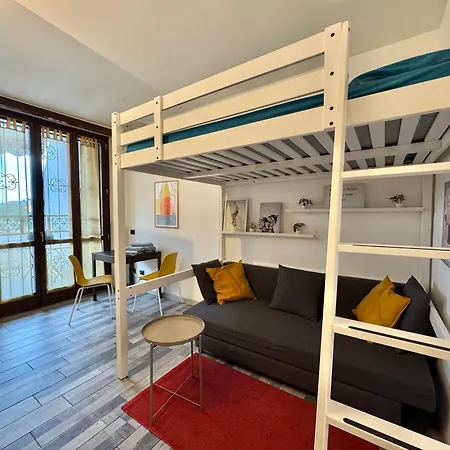 Apartment View With 2 Swimming Pools Desenzano