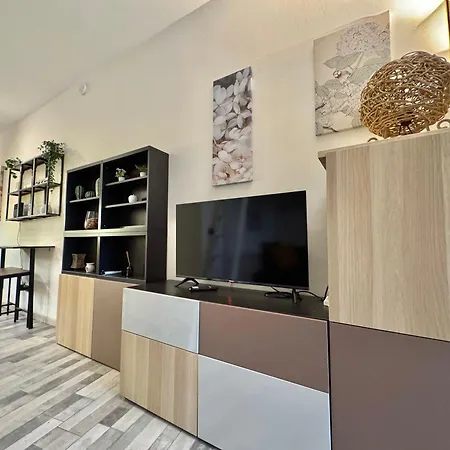 View With 2 Swimming Pools Desenzano Apartment *